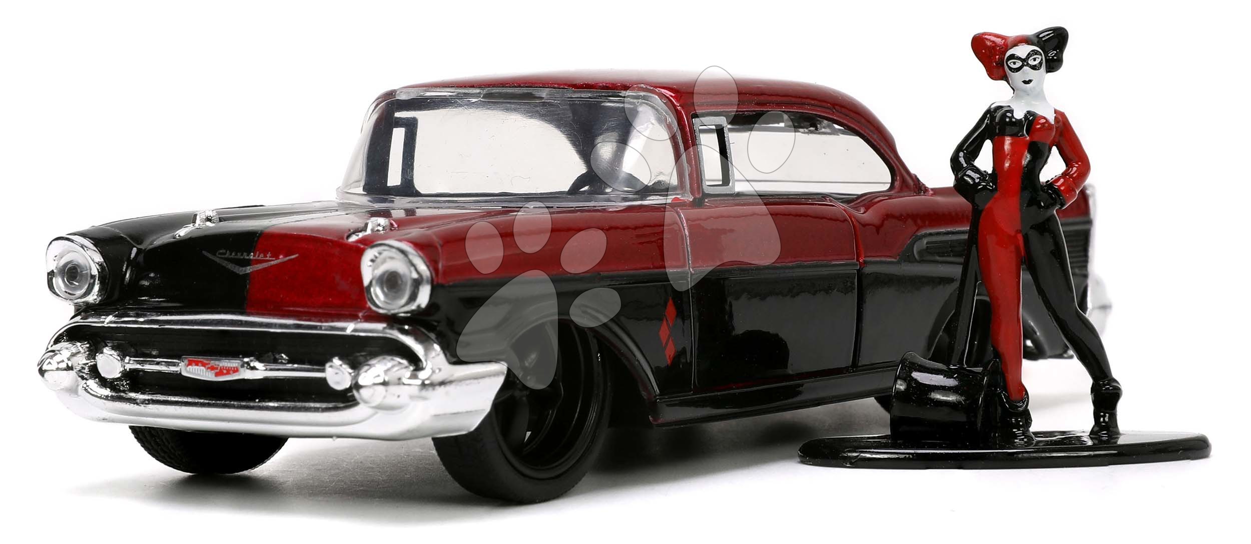 Autíčko DC Chevy Bel Air 1957 Jada kovové s otevíracími dveřmi a figurkou Harley Quinn délka 13 cm 1:32