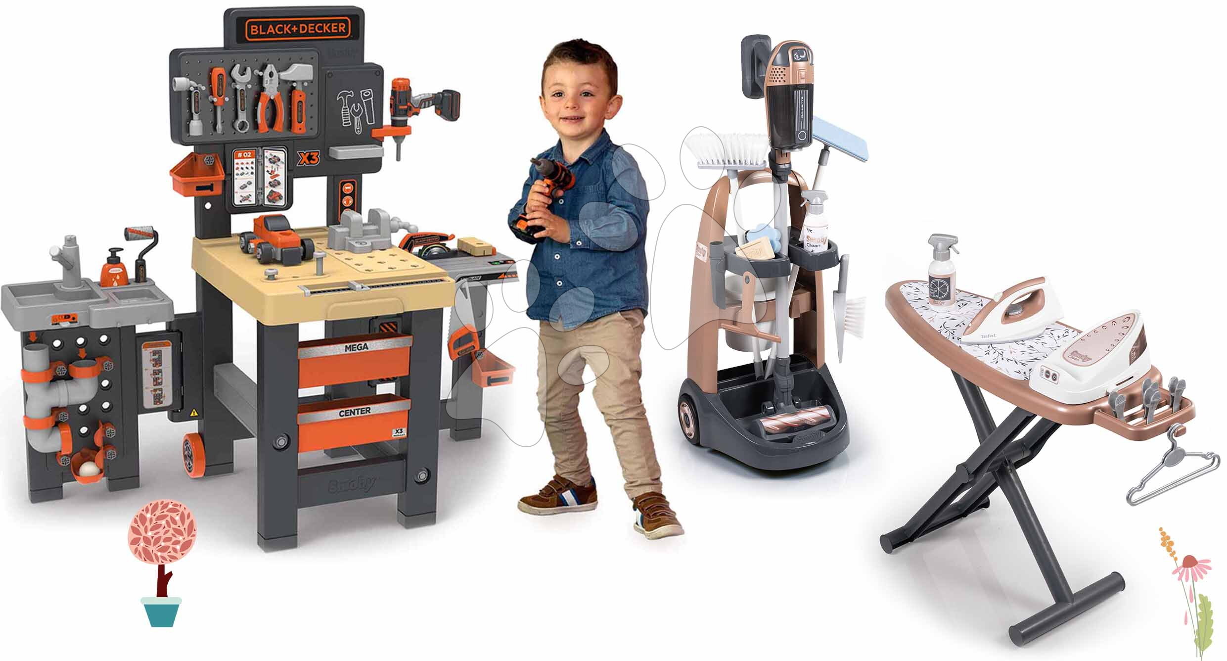 Set pracovní stůl trojkřídlý a úklidový vozík Black&Decker Mega Center Smoby s tyčovým vysavačem se zvukem a žehlicí prkno