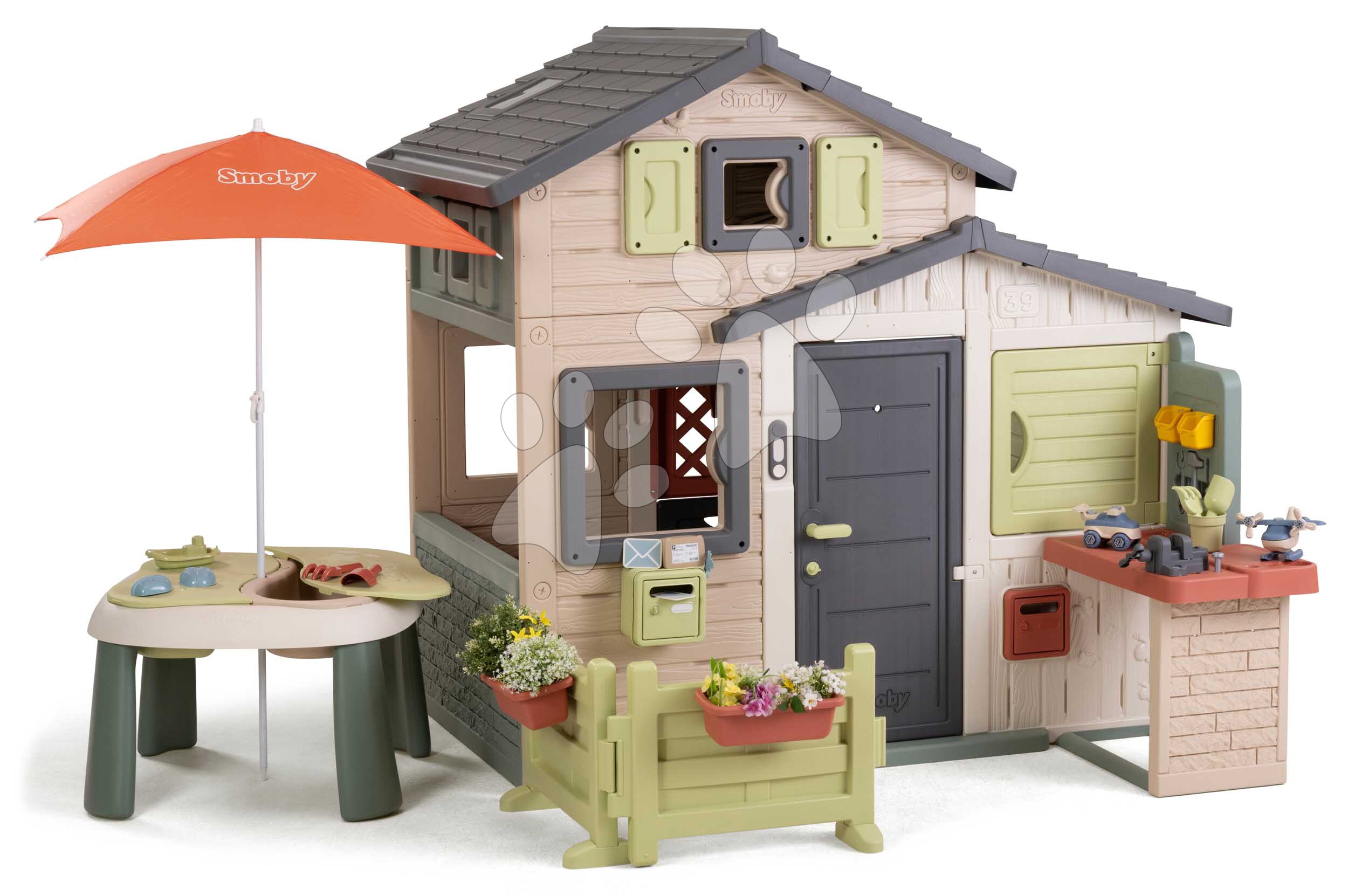 Domček Priateľov s pieskoviskom pod slnečníkom Friends Evo Playhouse Life Smoby s plnými dverami rozšíriteľný s UV filtrom