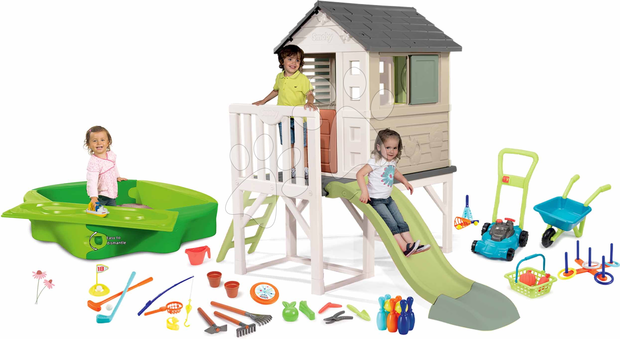 Set domček na pilieroch a pieskovisko s fúrikom a kosačkou House On Stilts Life Smoby rozšíriteľný s 1,5 m šmykľavkou s vodotryskom
