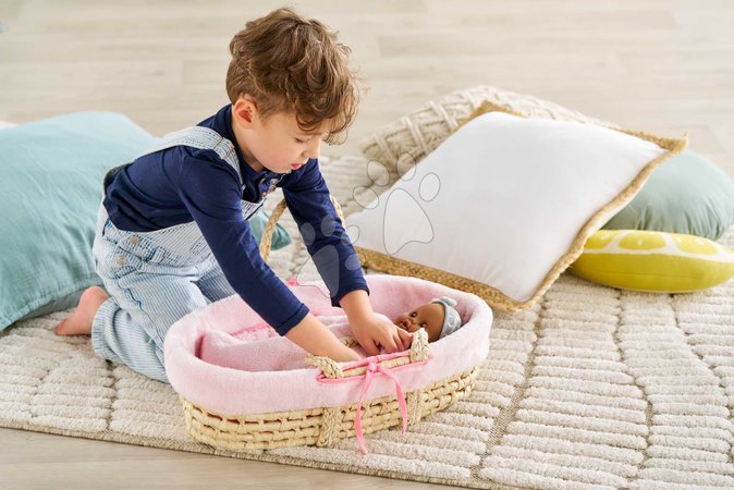 Postýlky a kolébky pro panenky - Proutěný košík s přikrývkou a polštářem pro panenku Braided Basket Set Plush Corolle - 8