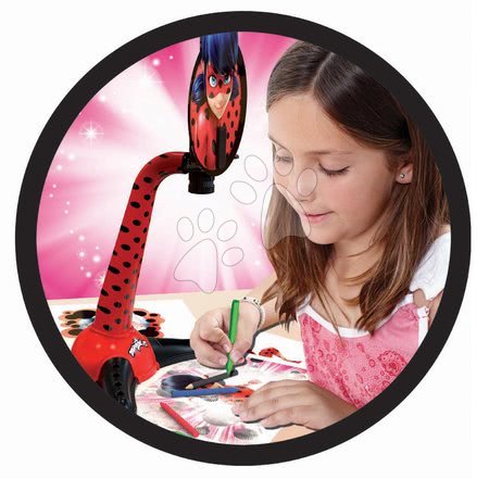 Rajzolás és festés - Kreatív játék Rajzkészlet kivetítővel Miraculous LadyBug Educa - 2