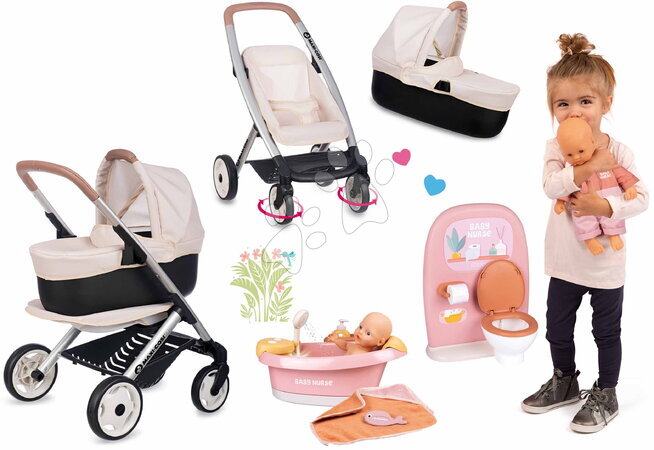 Maxi-Cosi Quinny - Ensemble poussette trois-en-un avec poupée dans la salle de bain Puschair Sandy Maxi Cosi & Quinny Smoby