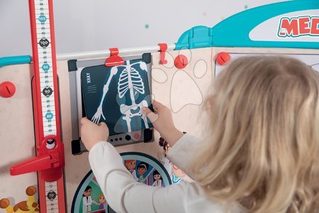 Szerepjátékok - Szett orvosi rendelő az emberi test anatómiájával Doctor's Office Smoby és páciensek a váróteremben_1