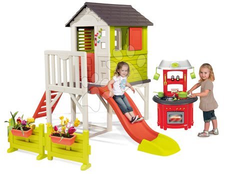 Domečky v setech - Set dětský domeček na pilířích Pilings House Smoby s 1,5 m skluzavkou s kuchyňkou a zahrádkou