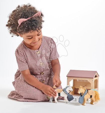 Dřevěné domky pro panenky - Dřevěná stáj s koňmi The Stables Tender Leaf Toys_1