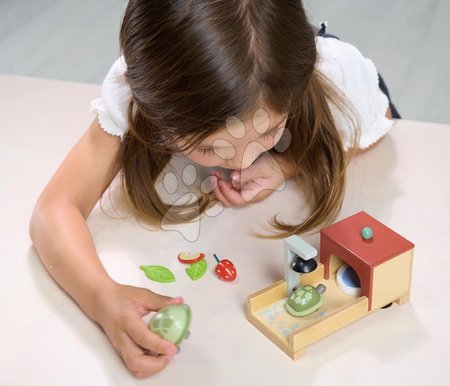Dřevěné domky pro panenky - Dřevěný domeček pro želvy Tortoise Pet Set Tender Leaf Toys - 4