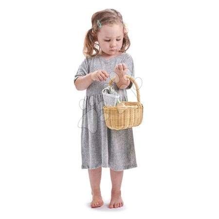 Drewniane kuchnie - Koszyk wiklinowy z tulipanami Tender Leaf Toys - 5