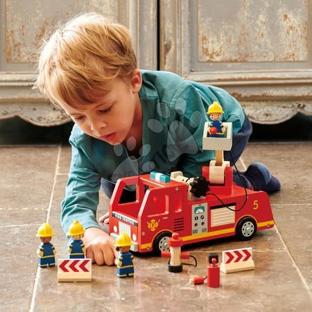Drevené autá - Drevené hasičské auto Fire Engine Tender Leaf Toys_1