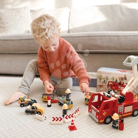 Dřevěná auta  - Dřevěné hasičské auto Fire Engine Tender Leaf Toys - 7