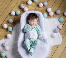 Pre bábätká -  NA PREKLAD - Nido de sueño Cocoonababy® para bebés Leaf Red Castle 0-4 meses con complementos grises con listones_3