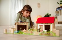 Drevené domčeky pre bábiky - Drevená farma so zvieratkami Farm Eichhorn s 2 budovami a stajňou 20 dielov_6
