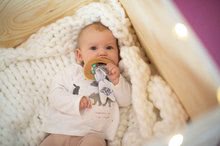 Rasseln und Beißringe - Holzrassel mit Glöckchen Bio 100% Natur Baby Pure Rattle Eichhorn mit Griff und Plüschohren ab 3 Monaten_4