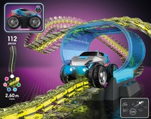 Autodráhy -  NA PREKLAD - Vía de carreras Flexible Flextrem Neon Set Smoby Luz brillante en la oscuridad en diferentes colores, 2,6 m de largo, 112 piezas con un automóvil electrónico desde 4 años._2