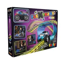 Autopiste - Autopista flessibile Flextrem Neon Set Smoby luminosa nel buio in diversi colori lunga 2,6 m 112 pezzi con macchina elettrica dai 4 anni_3