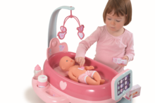Postieľky a kolísky pre bábiky - Opatrovateľské centrum pre bábiku Baby Nurse Smoby elektronické s tabletom, 32 cm bábikou a 22 doplnkami_11