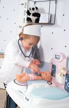 Lékařské vozíky sety - Set zdravotnický pult pro lékaře Baby Care Center Smoby s hlubokým kočárkem Baby Nurse a klokankou_48