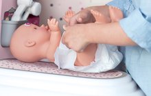 Lékařské vozíky pro děti - Zdravotnický a přebalovací pult Violette Baby Care Center Smoby s elektronickým displejem a 30 cm panenka s 25 doplňky 68 cm výška_7