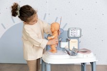Domčeky pre bábiky - Opatrovateľské centrum Baby Care Center Smoby elektronické s 24 doplnkami so zvukom a svetlom_22