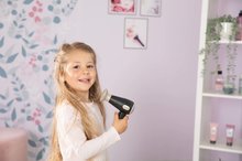 Kozmetický stolík pre deti - Kaderníčka s elektronickým sušičom na vlasy My Beauty Hair Set Smoby s kulmou kefou hrebeňom a doplnkami do vlasov_10