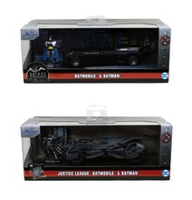 Modele machete - Mașinuța Batman Batmobile Jada din metal cu uși care se deschid și figurina lui Batman 4 tipuri 13,6 cm lungime 1:32_1