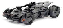 Játékautók és járművek - Kisautó Batmobil Justice League Jada fém nyitható pilótafülkével és Batman figurával hossza 22,5 cm 1:24_1