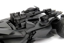 Játékautók és járművek - Kisautó Batmobil Justice League Jada fém nyitható pilótafülkével és Batman figurával hossza 22,5 cm 1:24_3