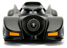 Játékautók és járművek - Kisautó Batman 1989 Batmobile Jada fém elhúzható pilótafülkével és Batman figurával hossza 22 cm 1:24_1