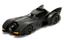 Játékautók és járművek - Kisautó Batman 1989 Batmobile Jada fém elhúzható pilótafülkével és Batman figurával hossza 22 cm 1:24_2