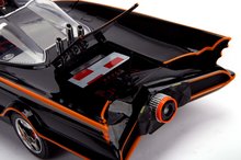 Modely - Autíčko Batman Classic Batmobile Jada kovové so svetlom s 2 figúrkami dĺžka 28 cm 1:18_12