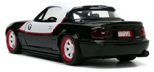 Játékautók és járművek - Kisautó Marvel Ghost Spider Mazda Miata 1990 Jada fém nyitható ajtókkal és Gwen figurával hossza 12,5 cm 1:32_3