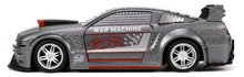 Modelle - Spielzeugauto Marvel War Machine 2006 Ford Mustang Jada Metall mit aufklappbarer Tür und War Machine-Figur Länge 20,5 cm 1:32_2