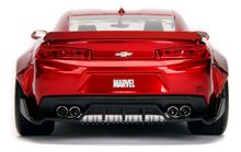 Modely - Autíčko Marvel Iron Man 2016 Chevy Camaro Jada kovové s otvárateľnými časťami a figúrkou Iron Man dĺžka 22 cm 1:24_1