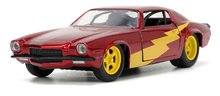 Játékautók és járművek - Kisautó DC Flash Chevy Camaro Jada fém nyitható ajtókkal és Flash figurával hossza 12,3 cm 1:32_1