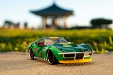 Modeli avtomobilov - Avtomobilček Chevrolet Stingray 1969 Street Fighter Jada kovinski z odpirajočimi elementi in kovinska figurica Cammy White dolžina 20 cm 1:24_16
