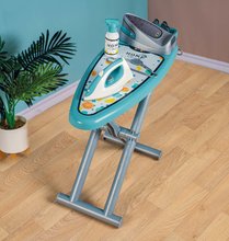 Hry na domácnosť - Žehliaca doska so žehličkou Ironing Board Steam Iron Smoby s vešiakmi a 9 doplnkami_3