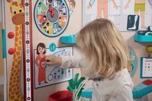 Školní tabule - Lékařská ordinace s anatomií lidského těla Doctor's Office Smoby oboustranná s rentgenem a zrakovým testem a 65 doplňků_5