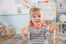 Kuchynky pre deti sety - Set kuchynka elektronická s práčkou a žehliacou doskou Tefal Cleaning Kitchen 360° Smoby a drevená tabuľa magnetická s 2 stoličkami KidChair_32