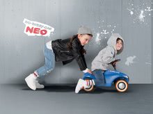 Odrážadlá od 12 mesiacov - Set odrážadlo Bobby Car Neo BIG modré zvukové s 3-vrstvovými gumovými kolesami s oválnym prívesom a vodiaca tyč s ergonomickou opierkou_18