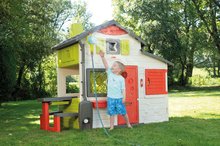 Speziell nur bei uns  - Spielhaus Wetterstation mit Zaun und Blumenkübeln Vier Jahreszeiten Spielhaus Smoby mit einer Windmühle und einem Regenmesser_18