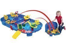 Circuits à eau pour enfants - Voie aquatique Aquaplay LockBox dans un coffre avec un cochon Willmou et un compartiment avec une pompe à eau_16