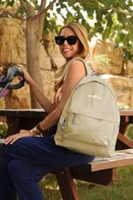 Přebalovací tašky ke kočárkům - Dámský batoh do města smarTrike extra lehký na zip béžový BP259_0