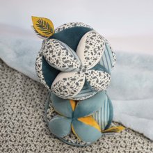 Alvókendők DouDou - Szenzoros labdácska a csecsemő érzékszerveinek fejlesztésére Yoca le Koala Doudou et Compagnie csörgővel15 cm 0 hó-tól_2