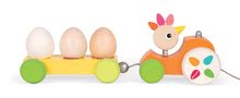 Tahací hračky - Dřevěný magnetický traktor Janod na tahání se slepicí a vajíčky od 12 měsíců_1