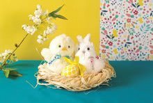 Pre bábätká - Plyšový zajačik vo vajíčku Kaloo 12 cm biely s ružovou mašľou pre najmenších od 0 mes_0