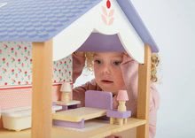 Dřevěné domky pro panenky - Dřevěný domeček pro panenku Bluebird Villa Tender Leaf Toys 15 dílů otevřený styl s kompletním vybavením_3
