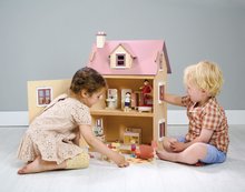 Dřevěné domky pro panenky - Dřevěný městský domeček pro panenku Foxtail Villa Tender Leaf Toys růžový 12 dílů s nábytkem výška 71 cm_2