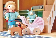 Drevené domčeky pre bábiky - Drevená izba pre bábätko Dovetail Nursery Set Tender Leaf Toys s postavičkou v dupačkách_2