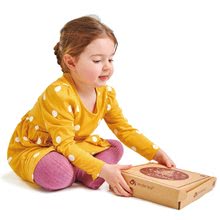 Drewniane kuchnie - Drewniana Pizza Party Tender Leaf Toys z 6 chrupiącymi kawałkami i 12 artykułami spożywczymi_4