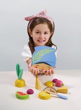 Dřevěné kuchyňky - Dřevěné prkýnko s tropickým ovocem Tropical Fruit Chopping Board Tender Leaf Toys s nožem na krájení od 24 měsíců_3